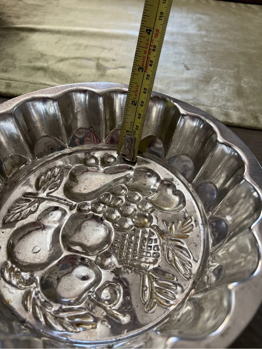 Decorative Silver Fruit-Embossed Metal Jelly Mold